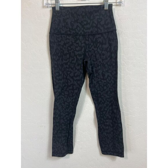 Lululemon Sz 4 Black Grey Animal Print Leggings - Picture 2 of 5